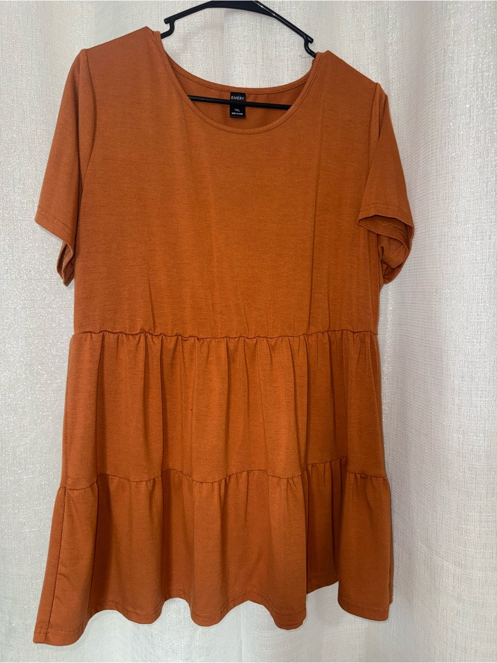 Emery Rose Plus Size 1XL Rust Brown Tiered Babydoll Top